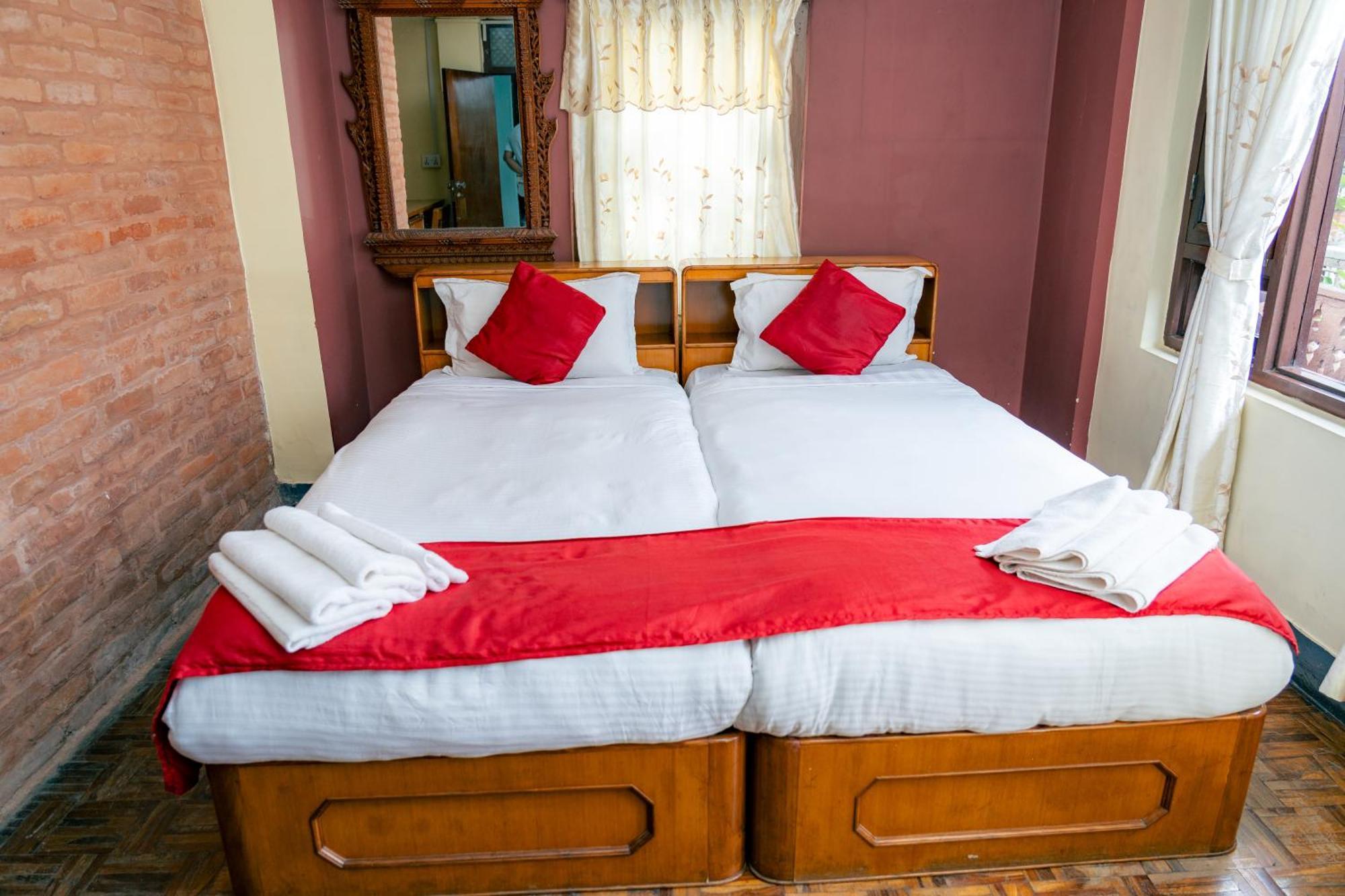 Golden Gate Guest House Bhaktapur Exterior photo
