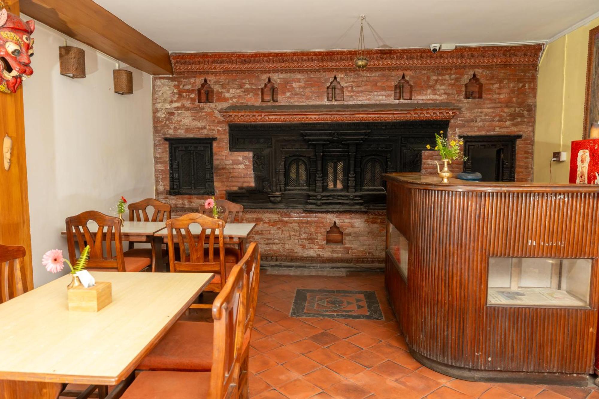 Golden Gate Guest House Bhaktapur Exterior photo