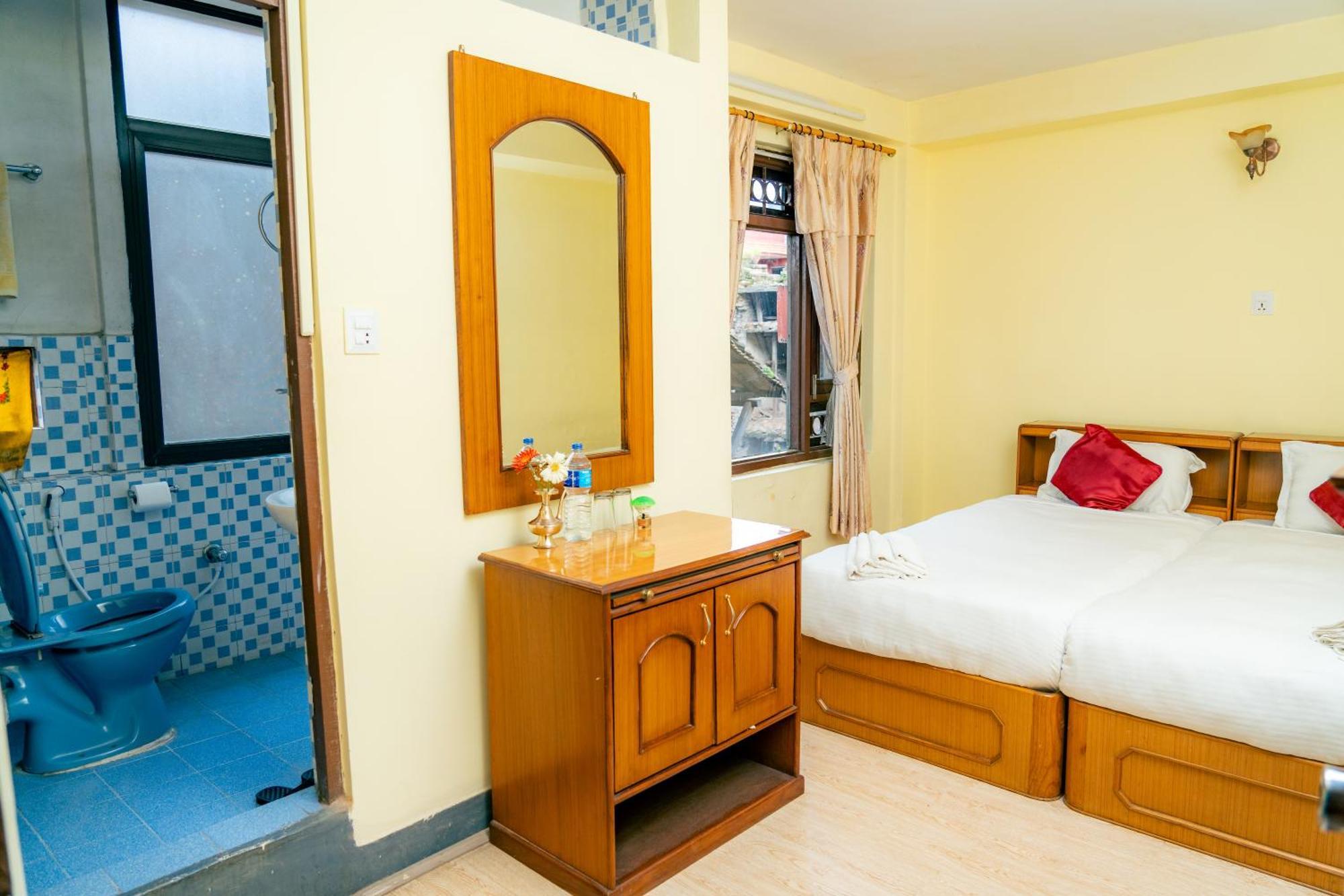 Golden Gate Guest House Bhaktapur Exterior photo